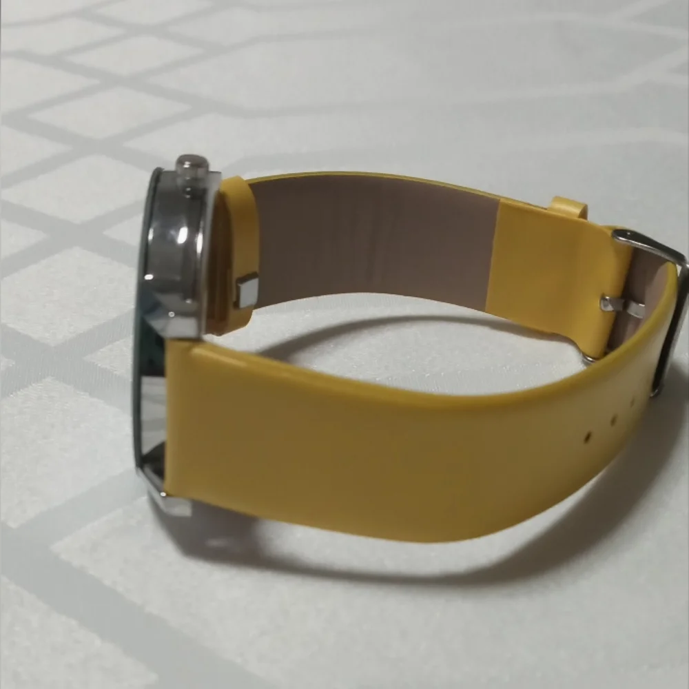 Modern Black and Yellow Smartwatch with Circular Display